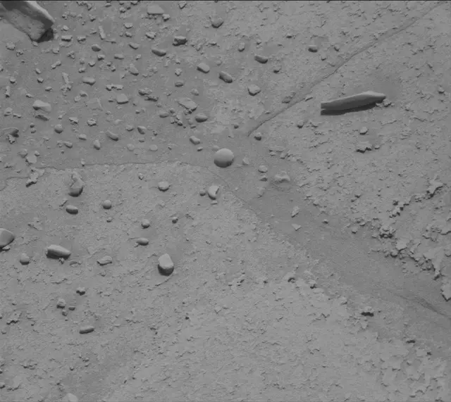 Sol 3781: Mast Camera (Mastcam)