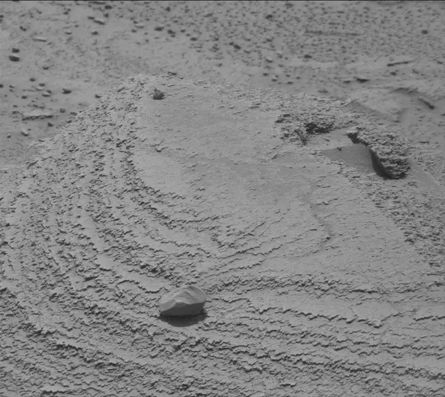 Sol 3781: Mast Camera (Mastcam)