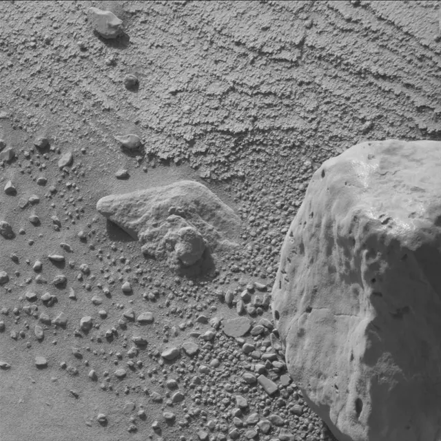 Sol 3781: Mast Camera (Mastcam)