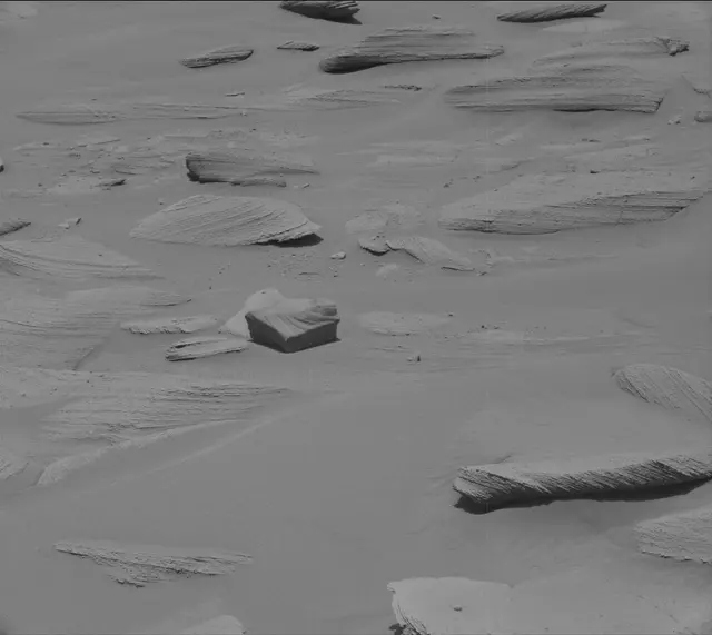 Sol 3783: Mast Camera (Mastcam)