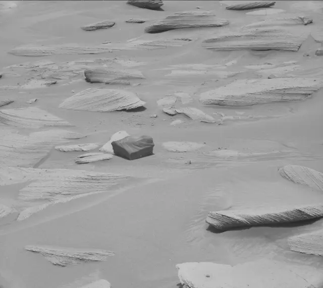 Sol 3783: Mast Camera (Mastcam)