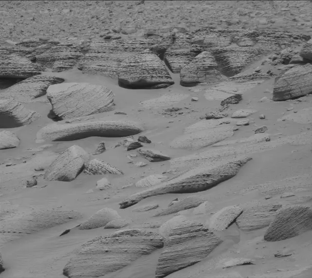 Sol 3783: Mast Camera (Mastcam)