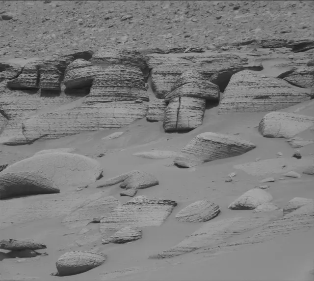Sol 3783: Mast Camera (Mastcam)