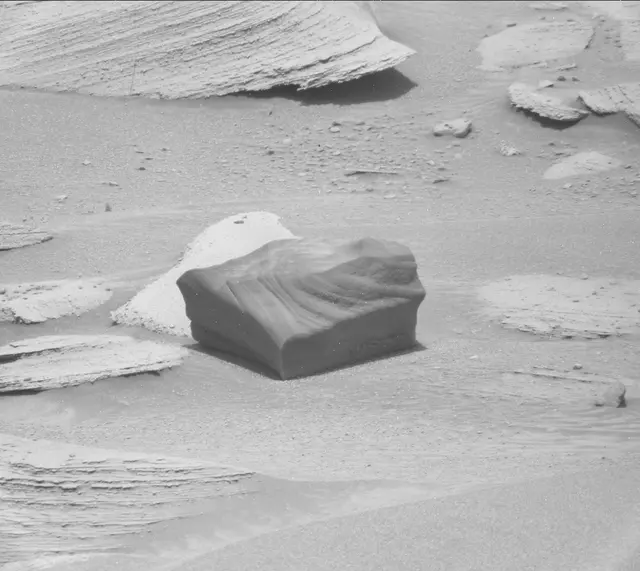 Sol 3783: Mast Camera (Mastcam)