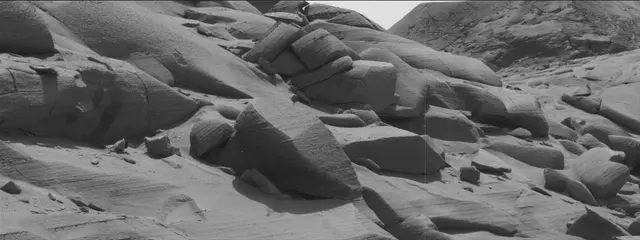 Sol 3786: Mast Camera (Mastcam)