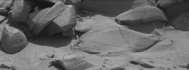 Sol 3786: Mast Camera (Mastcam)