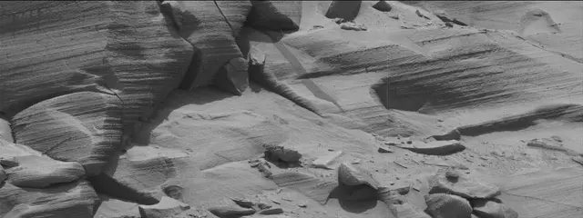 Sol 3786: Mast Camera (Mastcam)