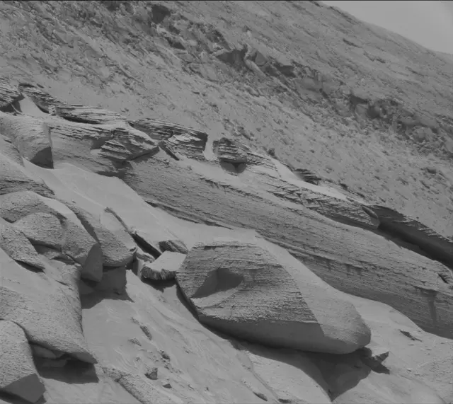 Sol 3786: Mast Camera (Mastcam)