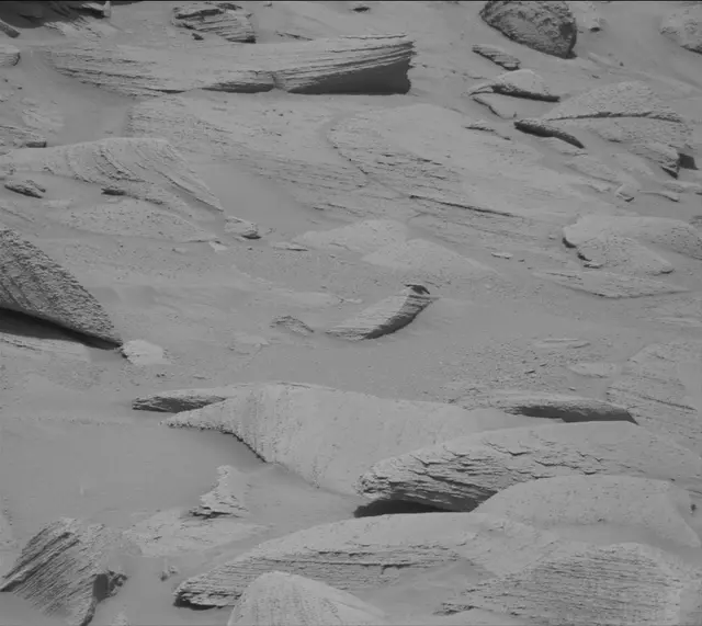 Sol 3786: Mast Camera (Mastcam)
