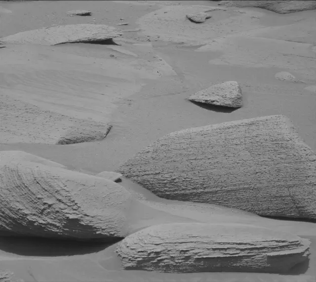 Sol 3786: Mast Camera (Mastcam)