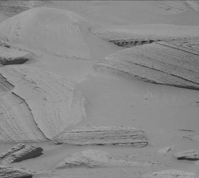 Sol 3786: Mast Camera (Mastcam)