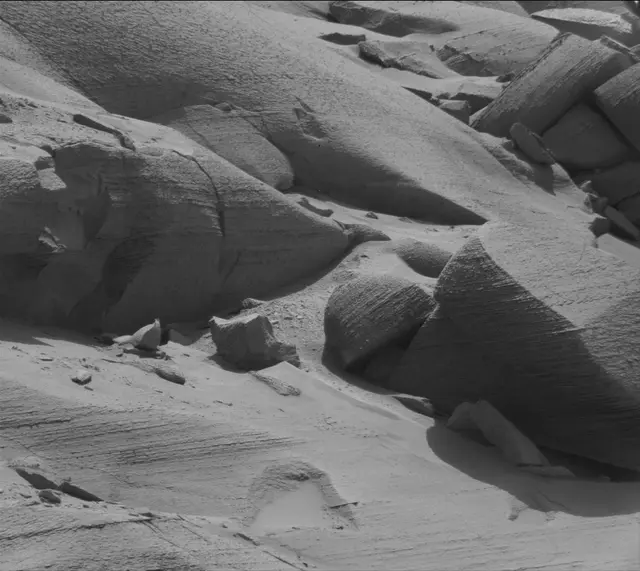 Sol 3786: Mast Camera (Mastcam)