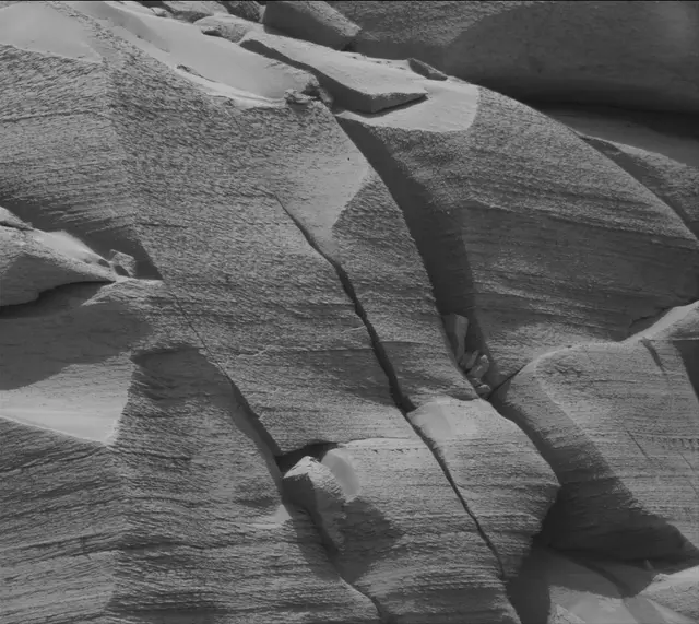 Sol 3786: Mast Camera (Mastcam)