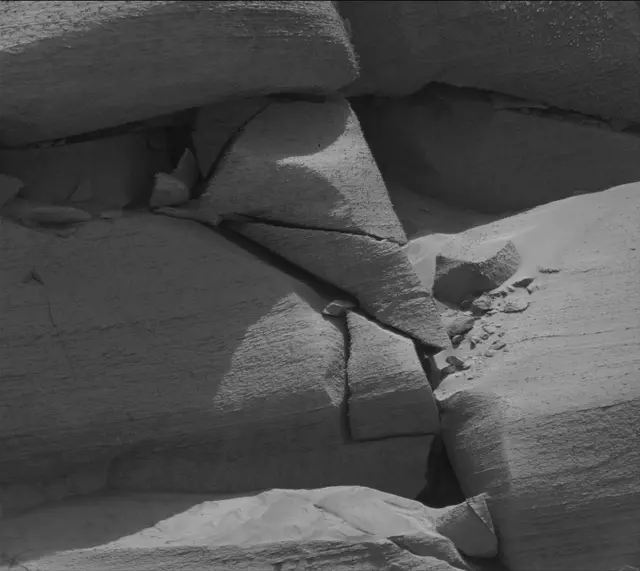 Sol 3786: Mast Camera (Mastcam)