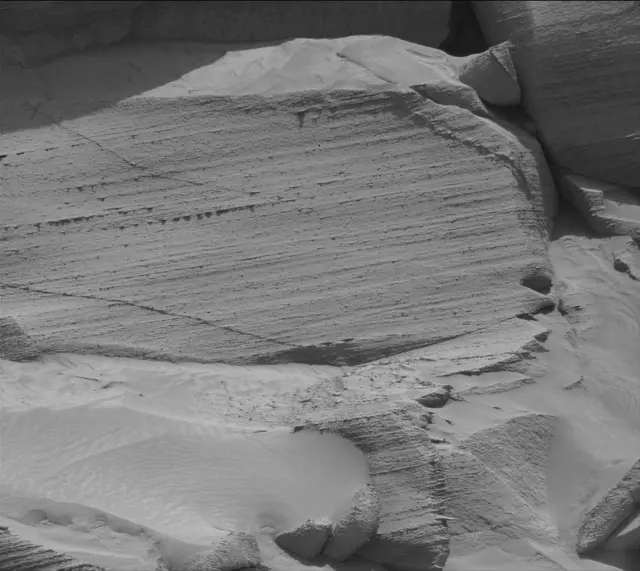 Sol 3786: Mast Camera (Mastcam)