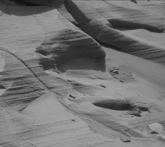 Sol 3786: Mast Camera (Mastcam)