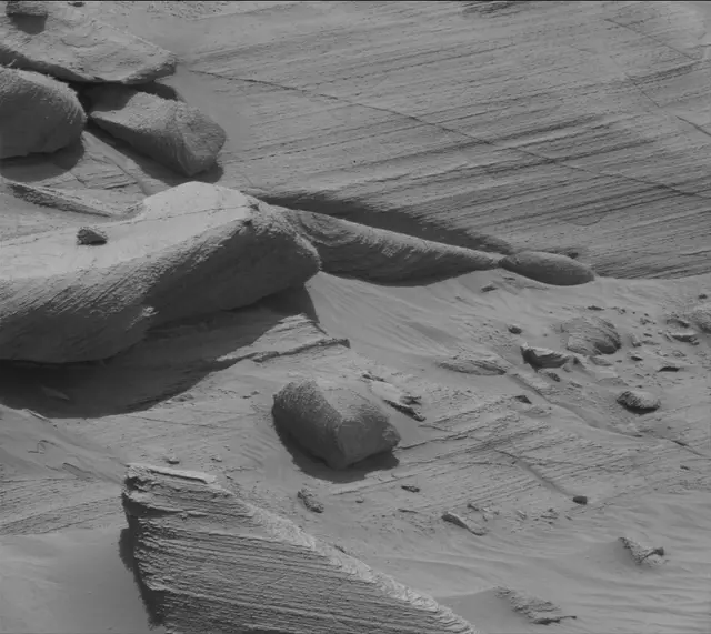 Sol 3786: Mast Camera (Mastcam)