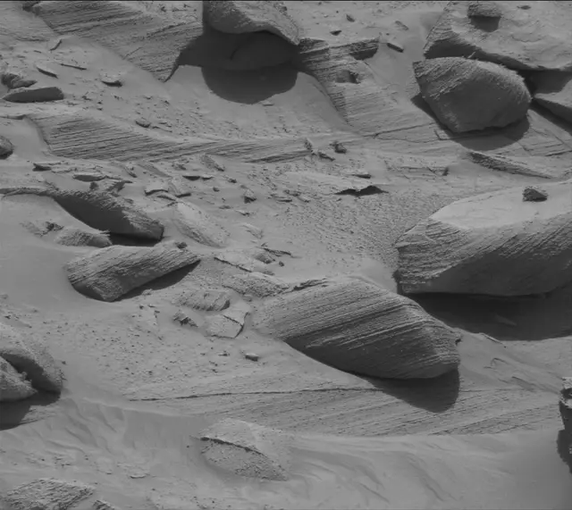 Sol 3786: Mast Camera (Mastcam)