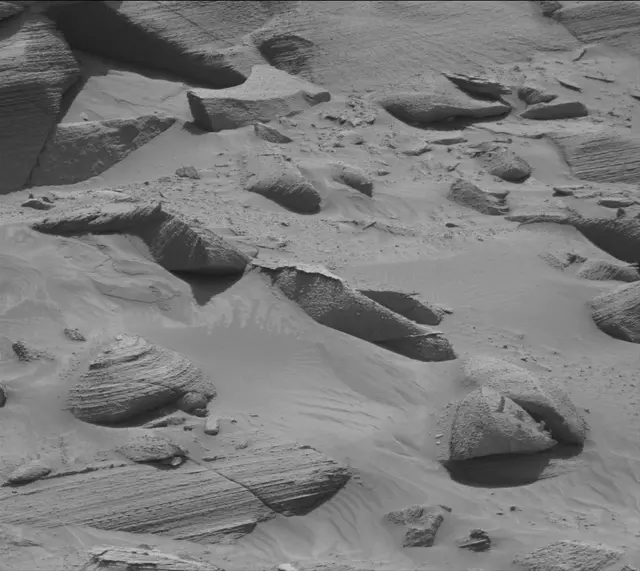 Sol 3786: Mast Camera (Mastcam)
