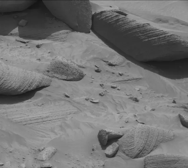 Sol 3786: Mast Camera (Mastcam)