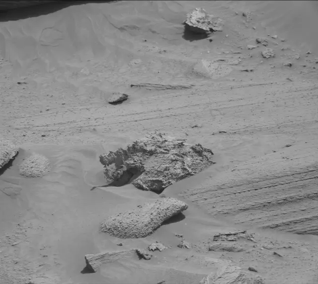Sol 3786: Mast Camera (Mastcam)