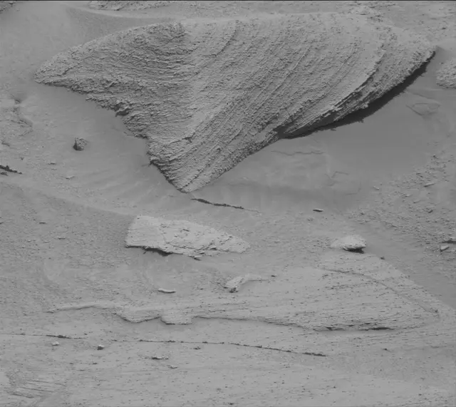Sol 3786: Mast Camera (Mastcam)