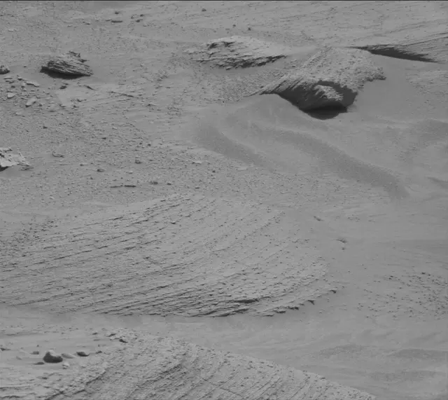 Sol 3786: Mast Camera (Mastcam)