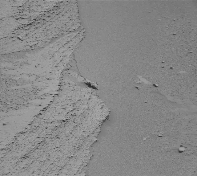Sol 3786: Mast Camera (Mastcam)