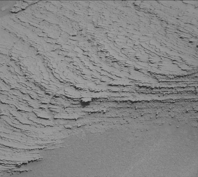 Sol 3786: Mast Camera (Mastcam)