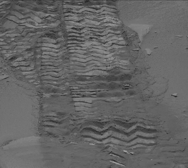 Sol 3793: Mast Camera (Mastcam)