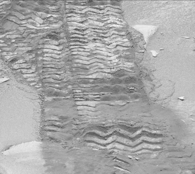 Sol 3793: Mast Camera (Mastcam)