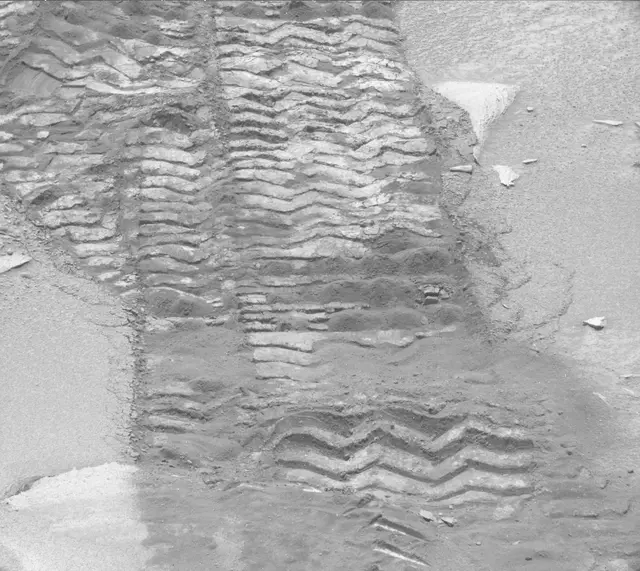 Sol 3793: Mast Camera (Mastcam)