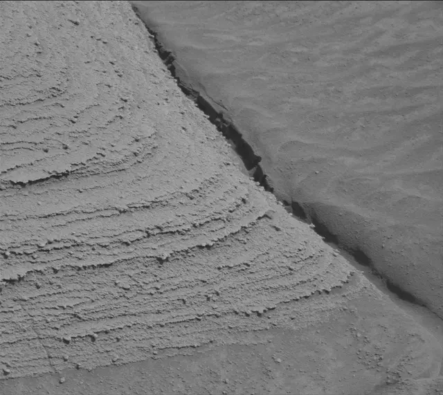 Sol 3793: Mast Camera (Mastcam)