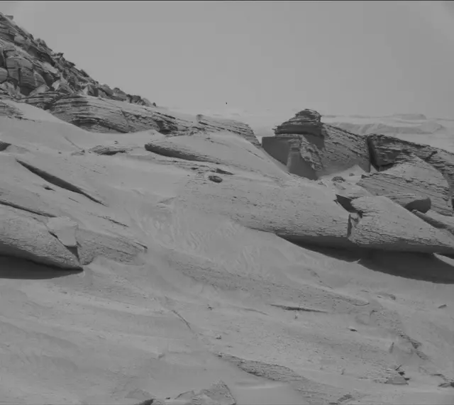 Sol 3794: Mast Camera (Mastcam)