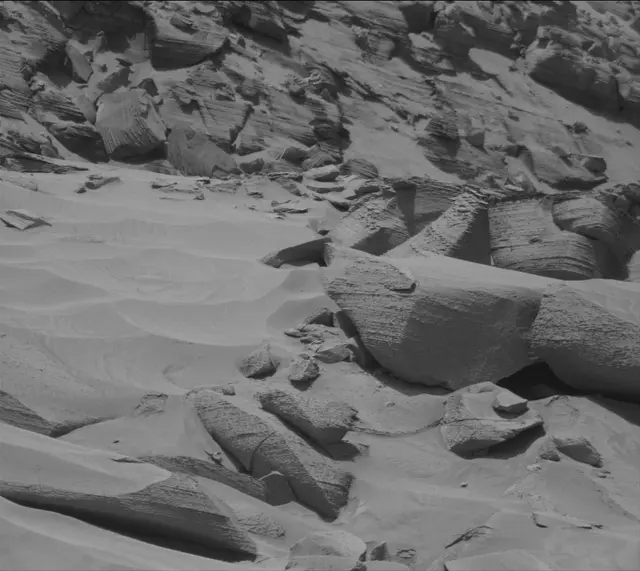 Sol 3794: Mast Camera (Mastcam)