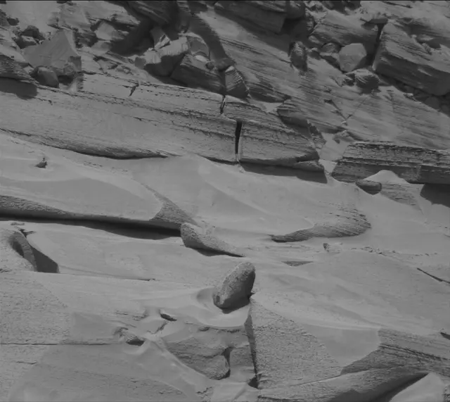 Sol 3794: Mast Camera (Mastcam)