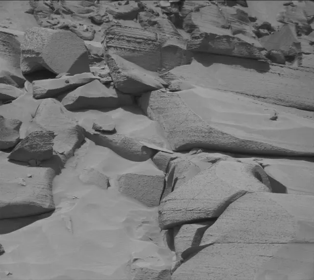 Sol 3794: Mast Camera (Mastcam)