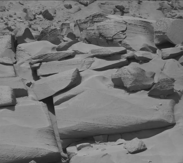 Sol 3794: Mast Camera (Mastcam)