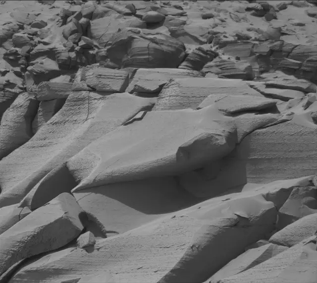 Sol 3794: Mast Camera (Mastcam)