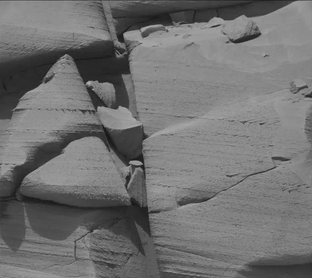 Sol 3794: Mast Camera (Mastcam)