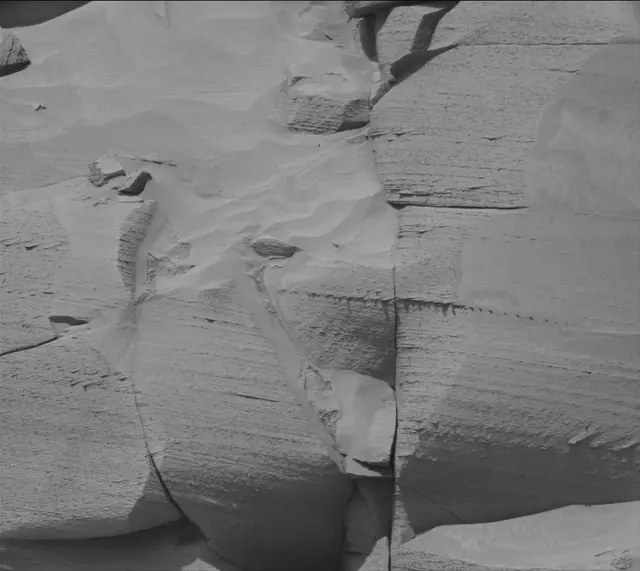 Sol 3794: Mast Camera (Mastcam)