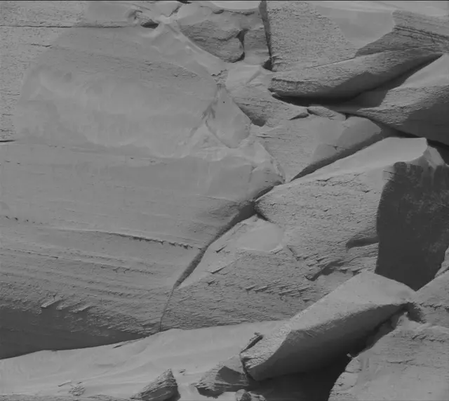 Sol 3794: Mast Camera (Mastcam)