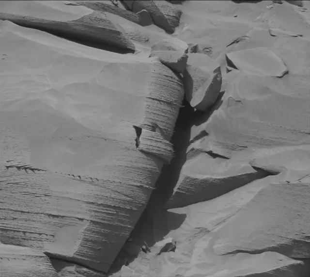 Sol 3794: Mast Camera (Mastcam)