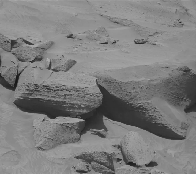 Sol 3794: Mast Camera (Mastcam)