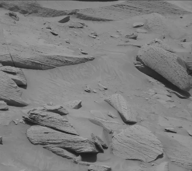 Sol 3794: Mast Camera (Mastcam)