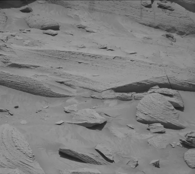 Sol 3794: Mast Camera (Mastcam)