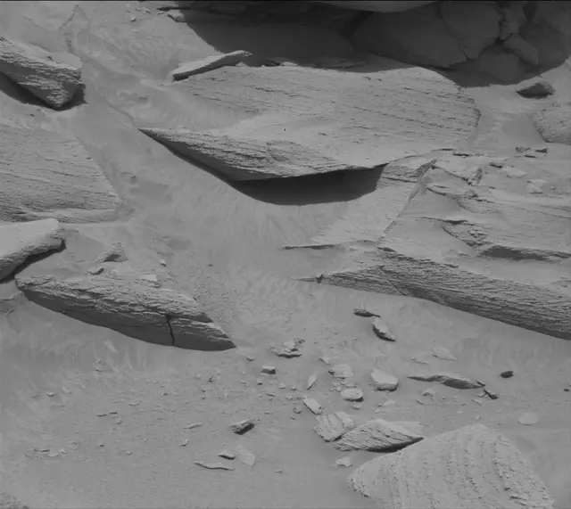Sol 3794: Mast Camera (Mastcam)