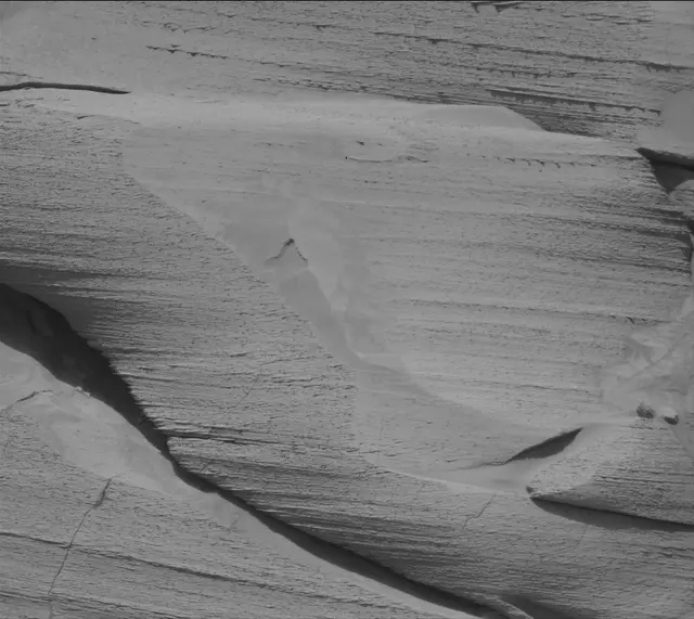 Sol 3794: Mast Camera (Mastcam)