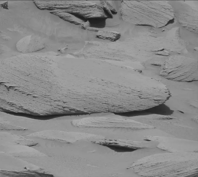 Sol 3794: Mast Camera (Mastcam)