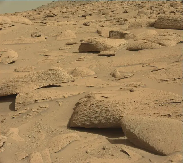 Sol 3796: Mast Camera (Mastcam)